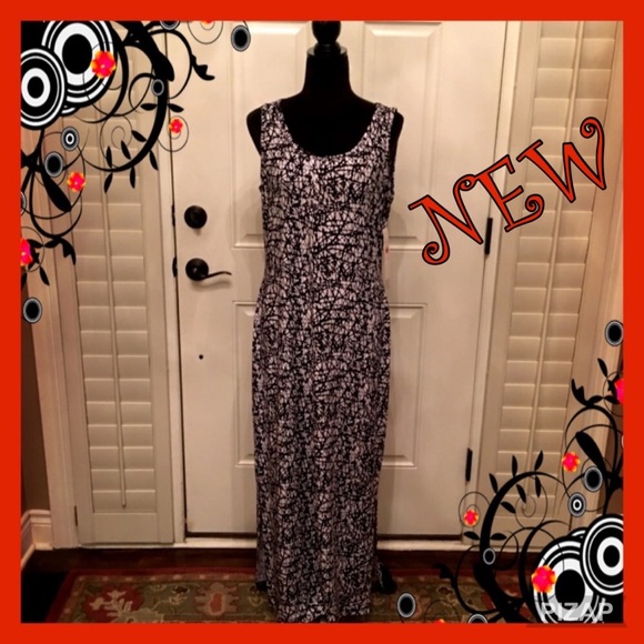 NWT Long Blk/Wht Sleeveless Dress - Picture 3 of 10